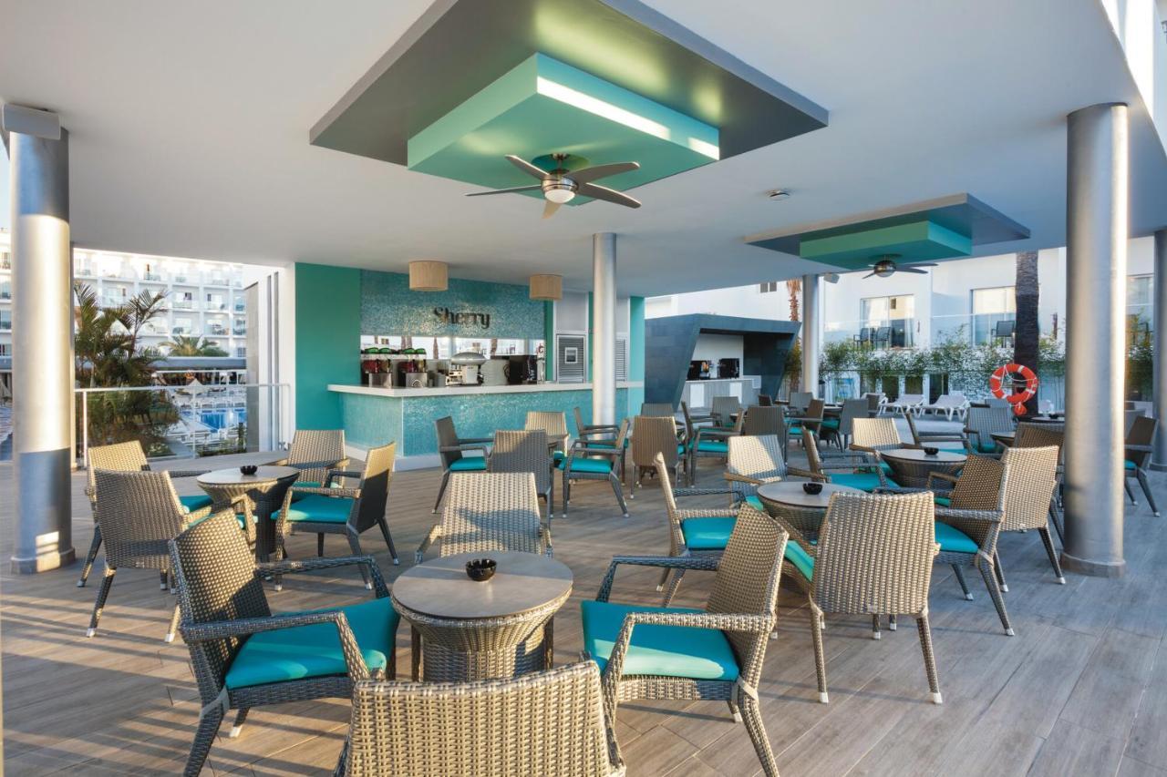 Hotel Riu Costa Del Sol à Torremolinos Extérieur photo
